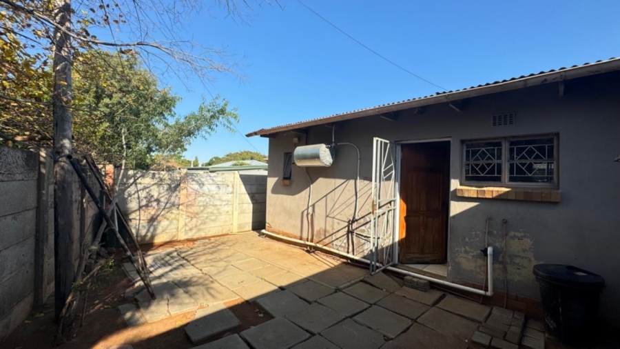 3 Bedroom Property for Sale in Beaconsfield Northern Cape